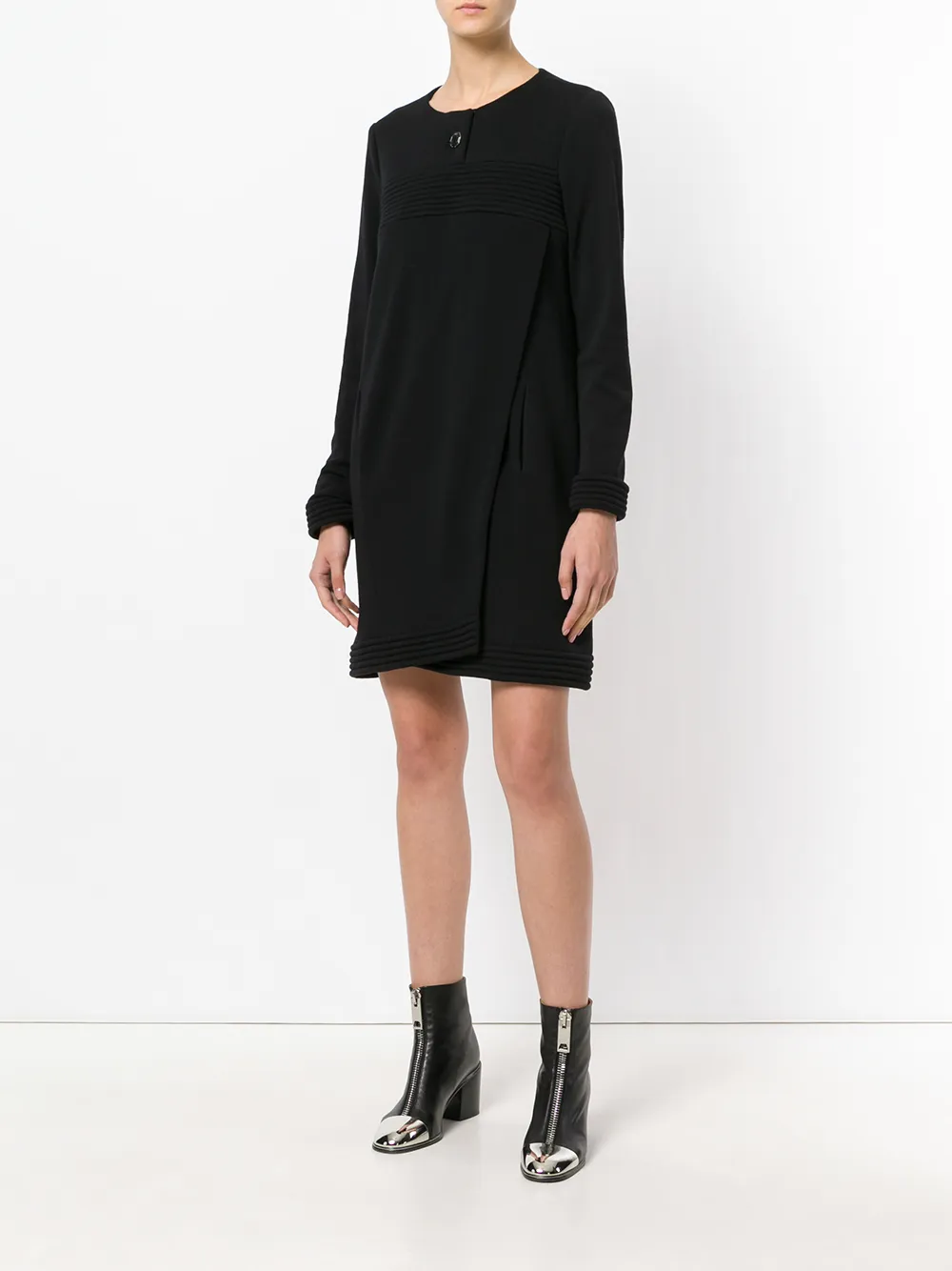 Femme CHANEL Robe Droite à Détails Nervurés 4 Femme CHANEL Robe Droite à Détails Nervurés – Image 2