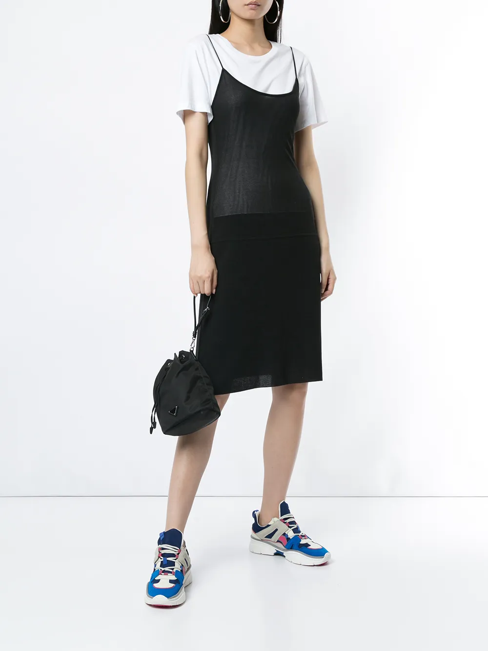 Femme CHANEL Robe Courte à Fines Bretelles 4 Femme CHANEL Robe Courte à Fines Bretelles – Image 2