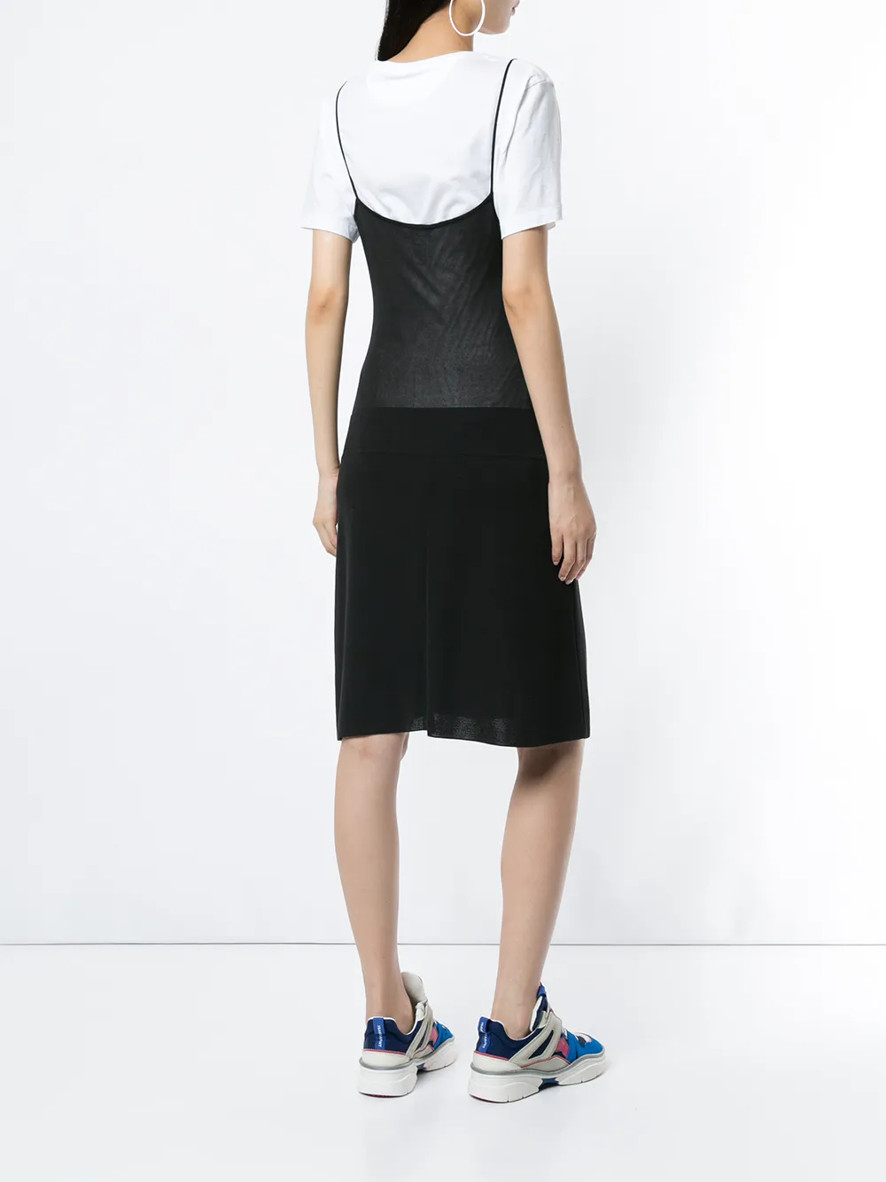 Femme CHANEL Robe Courte à Fines Bretelles 6 Femme CHANEL Robe Courte à Fines Bretelles – Image 4