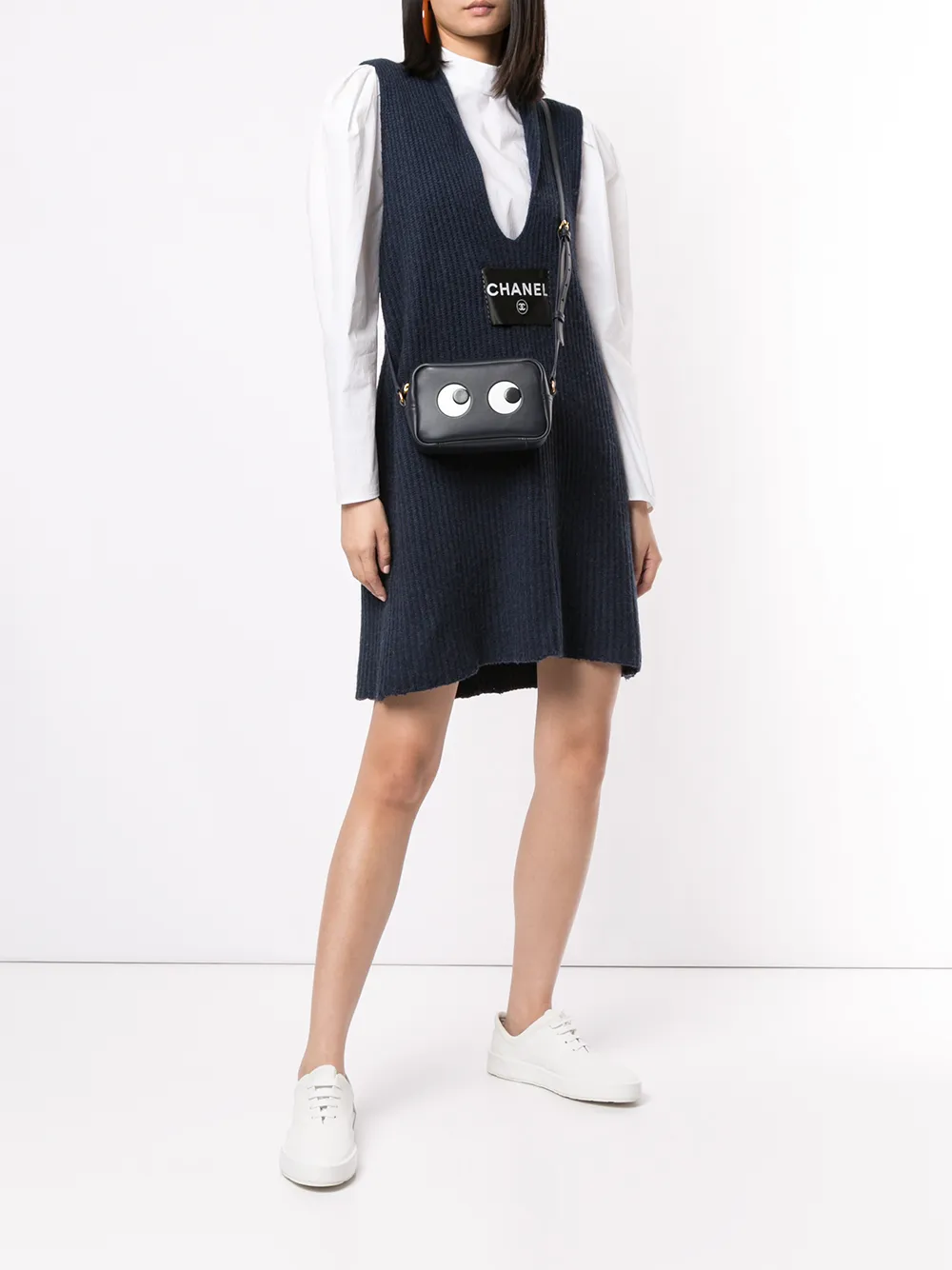 Femme CHANEL Robe Courte Nervurée à Patch Logo 4 Femme CHANEL Robe Courte Nervurée à Patch Logo – Image 2