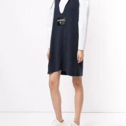 Femme CHANEL Robe Courte Nervurée à Patch Logo 9 Femme CHANEL Robe Courte Nervurée à Patch Logo -Promos Féerie Jupe Boutique 14549353 22262160 1000