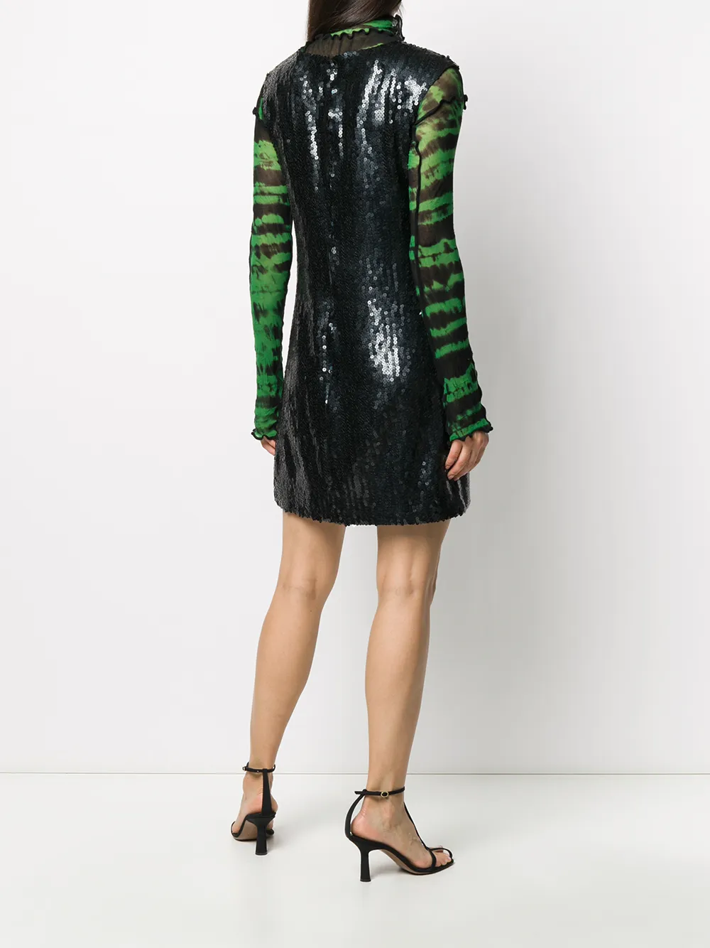 Femme CHANEL Robe Ajustée à Design Brodé De Sequins 6 Femme CHANEL Robe Ajustée à Design Brodé De Sequins – Image 4