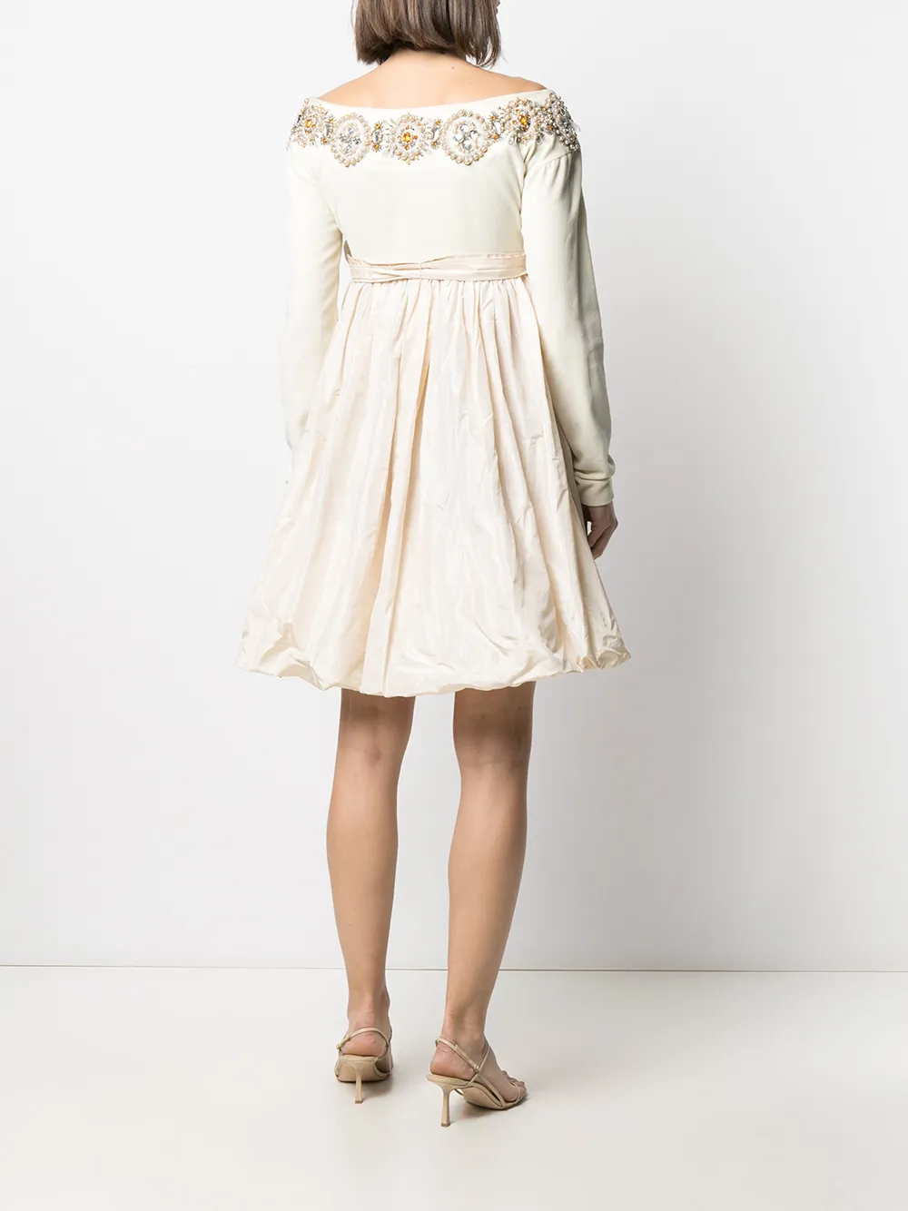 Femme A.N.G.E.L.O. Vintage Cult Robe Courte à Nœud Oversize (années 1990) 6 Femme A.N.G.E.L.O. Vintage Cult Robe Courte à Nœud Oversize (années 1990) – Image 4