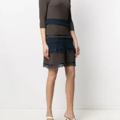 Femme CHANEL Robe Courte En Crochet (2006) 9 Femme CHANEL Robe Courte En Crochet (2006) -Promos Féerie Jupe Boutique 16351273 31404059 1000