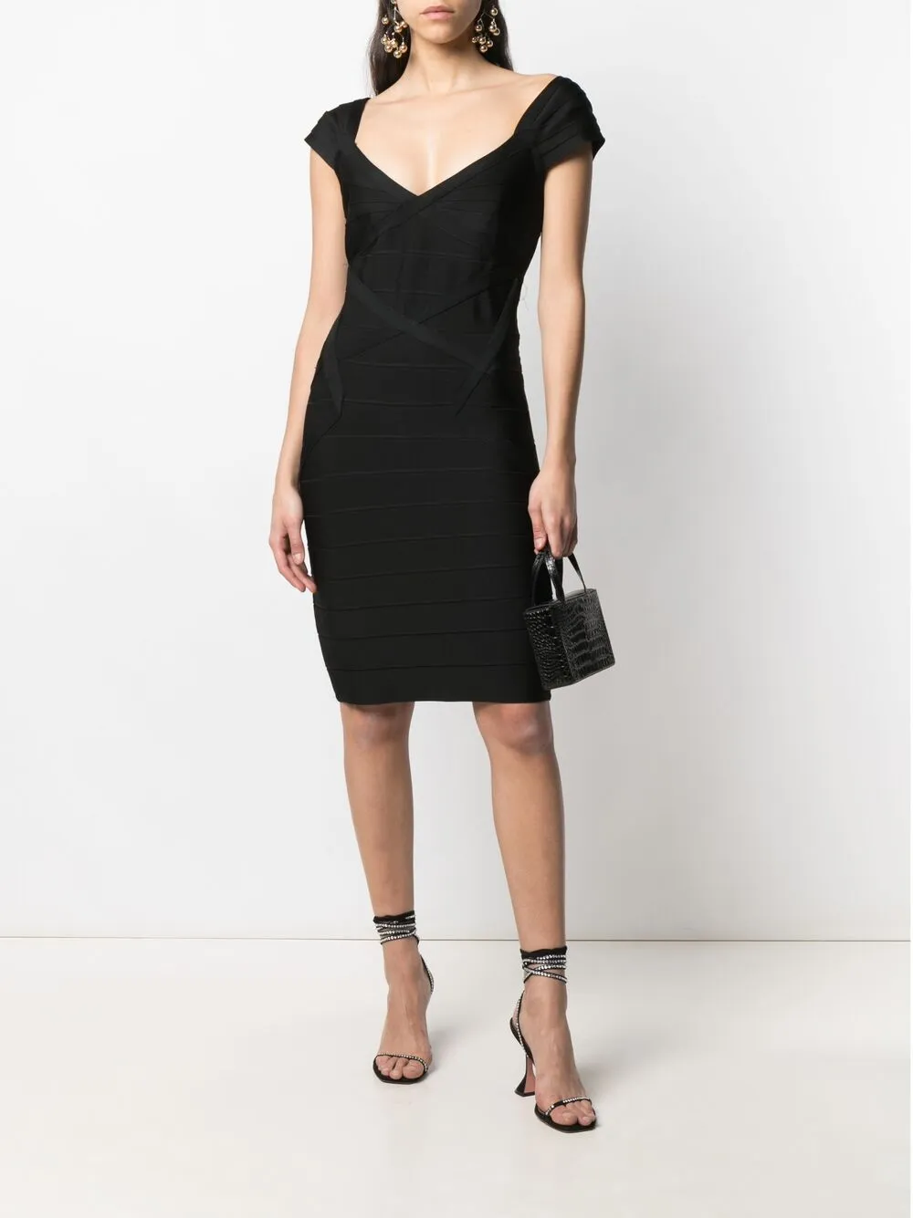 Femme A.N.G.E.L.O. Vintage Cult Robe à Empiècements Contrastants (années 2000) 4 Femme A.N.G.E.L.O. Vintage Cult Robe à Empiècements Contrastants (années 2000) – Image 2