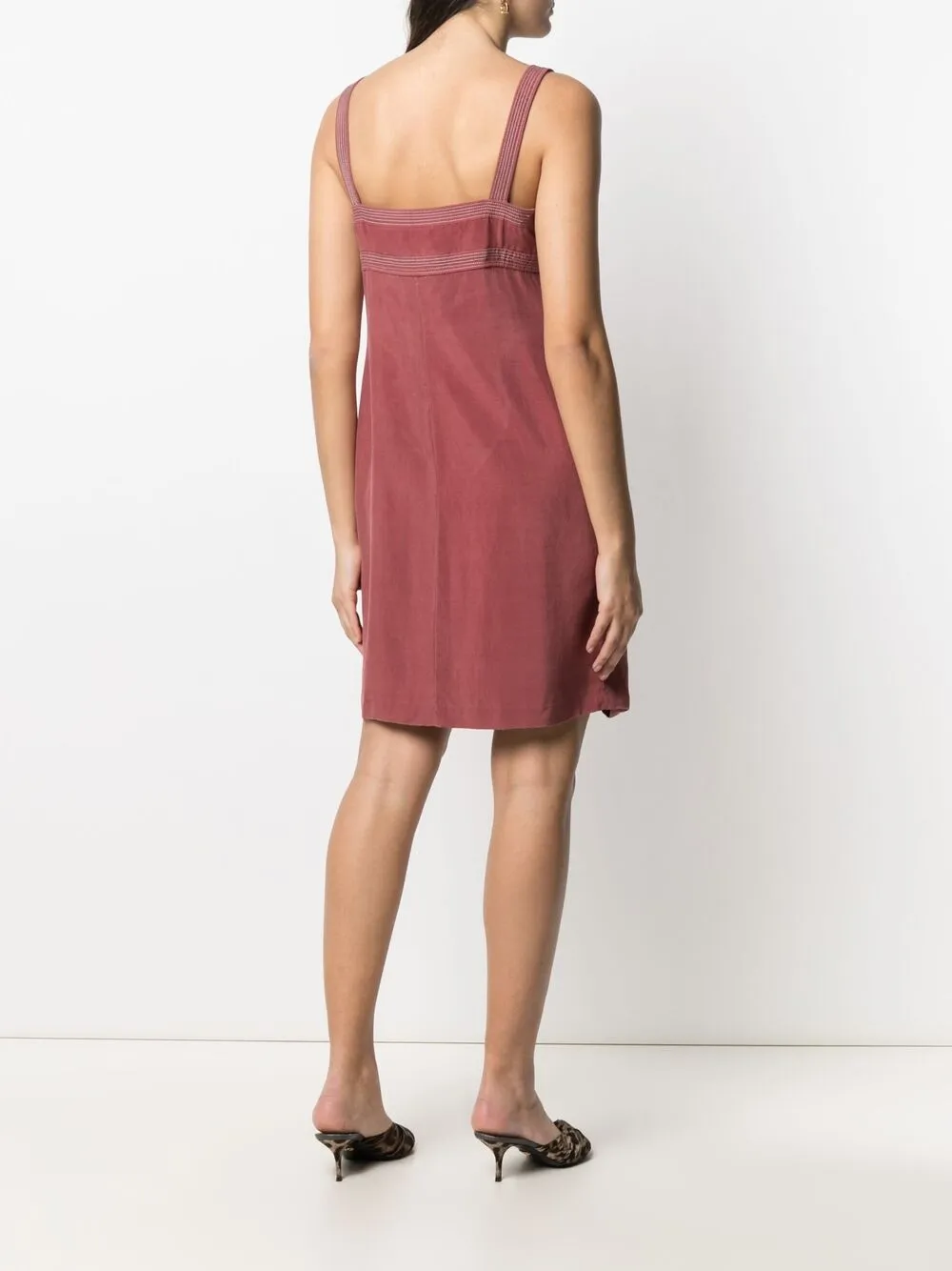 Femme Valentino Garavani Robe Courte à Coutures Contrastantes (années 1980) 6 Femme Valentino Garavani Robe Courte à Coutures Contrastantes (années 1980) – Image 4