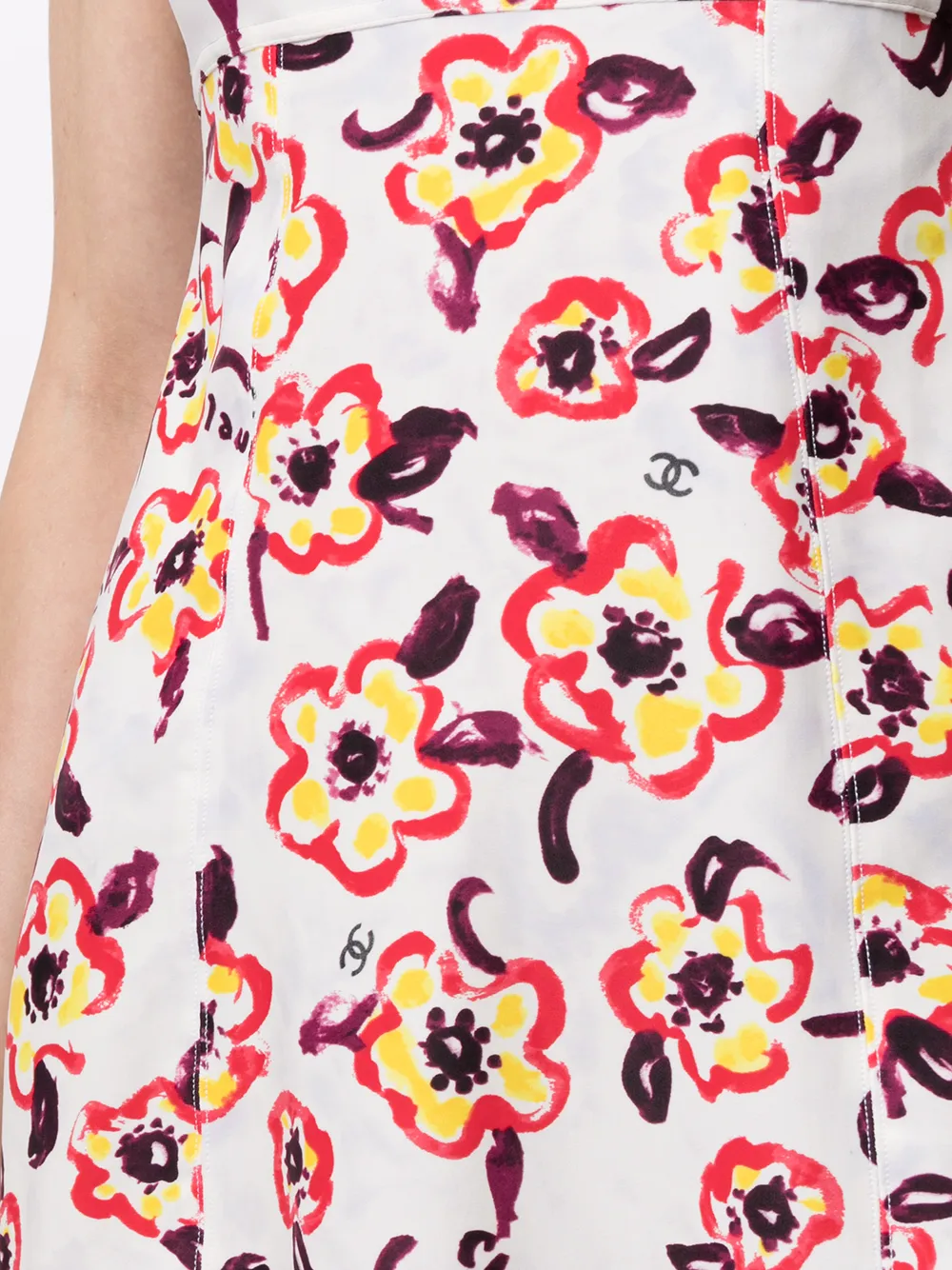 Femme CHANEL Robe Courte à Fleurs (1996) 7 Femme CHANEL Robe Courte à Fleurs (1996) – Image 5