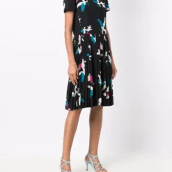 Femme CHANEL Robe Choco Bar à Imprimé Graphique (années 2000) 9 Femme CHANEL Robe Choco Bar à Imprimé Graphique (années 2000) -Promos Féerie Jupe Boutique 17137266 34751830 1000