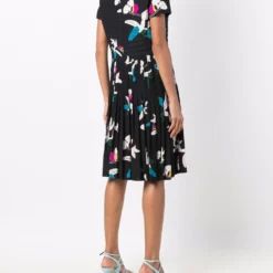 Femme CHANEL Robe Choco Bar à Imprimé Graphique (années 2000) 10 Femme CHANEL Robe Choco Bar à Imprimé Graphique (années 2000) -Promos Féerie Jupe Boutique 17137266 34752990 1000