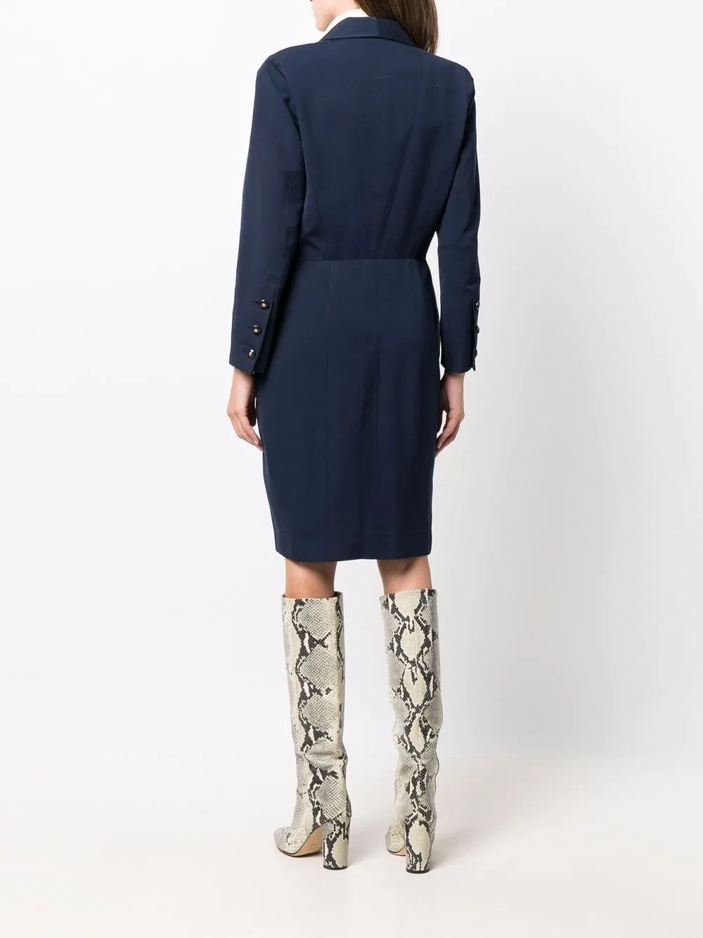 Femme CHANEL Robe Croisée à Revers Pointus (années 1980) 6 Femme CHANEL Robe Croisée à Revers Pointus (années 1980) – Image 4