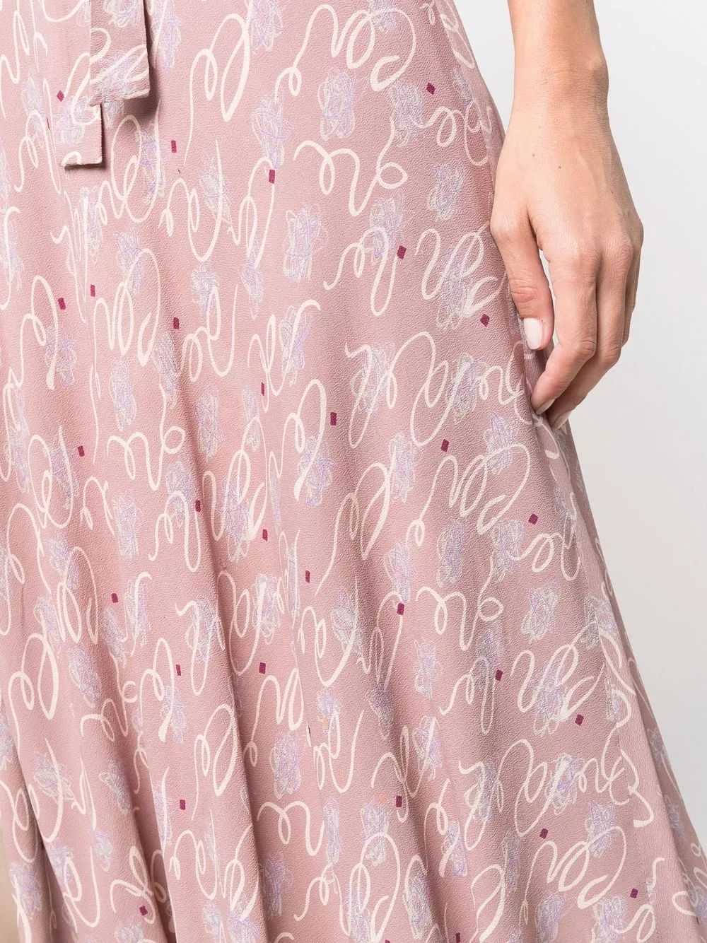 Femme A.N.G.E.L.O. Vintage Cult Robe Mi-longue évasée à Imprimé Abstrait (années 1990) 7 Femme A.N.G.E.L.O. Vintage Cult Robe Mi-longue évasée à Imprimé Abstrait (années 1990) – Image 5