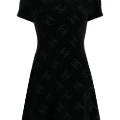 Femme CHANEL Robe à Imprimé CC (années 1990)