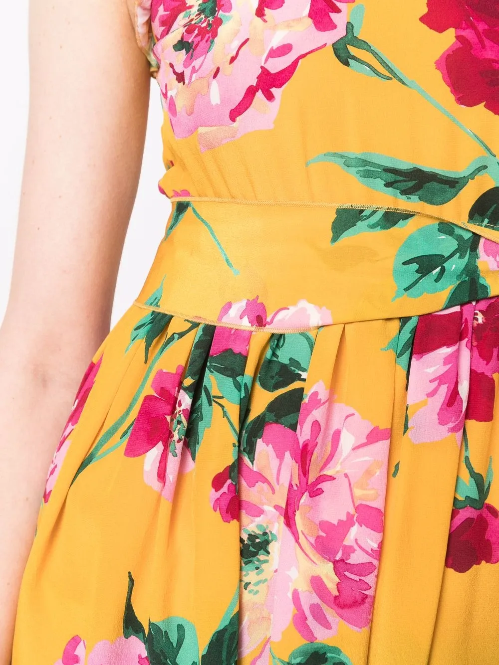 Femme Dolce & Gabbana Robe Courte En Soie à Fleurs (années 2000) 7 Femme Dolce & Gabbana Robe Courte En Soie à Fleurs (années 2000) – Image 5
