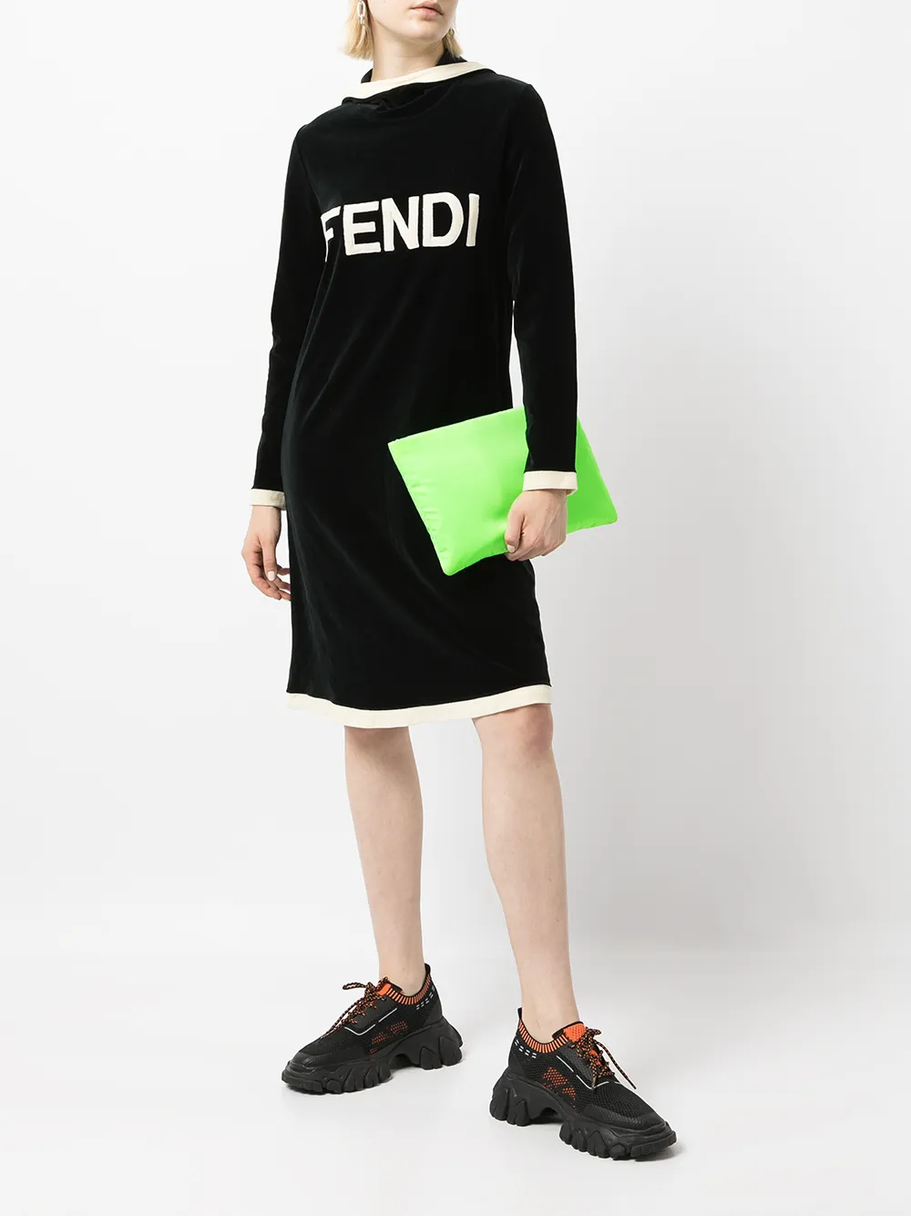 Femme Fendi Robe-hoodie à Patch Logo (années 1990) 4 Femme Fendi Robe-hoodie à Patch Logo (années 1990) – Image 2