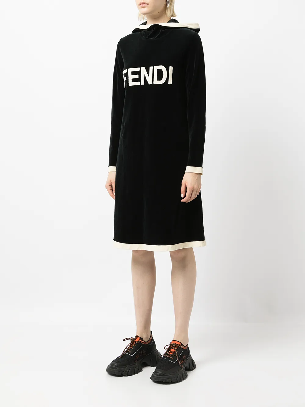 Femme Fendi Robe-hoodie à Patch Logo (années 1990) 5 Femme Fendi Robe-hoodie à Patch Logo (années 1990) – Image 3