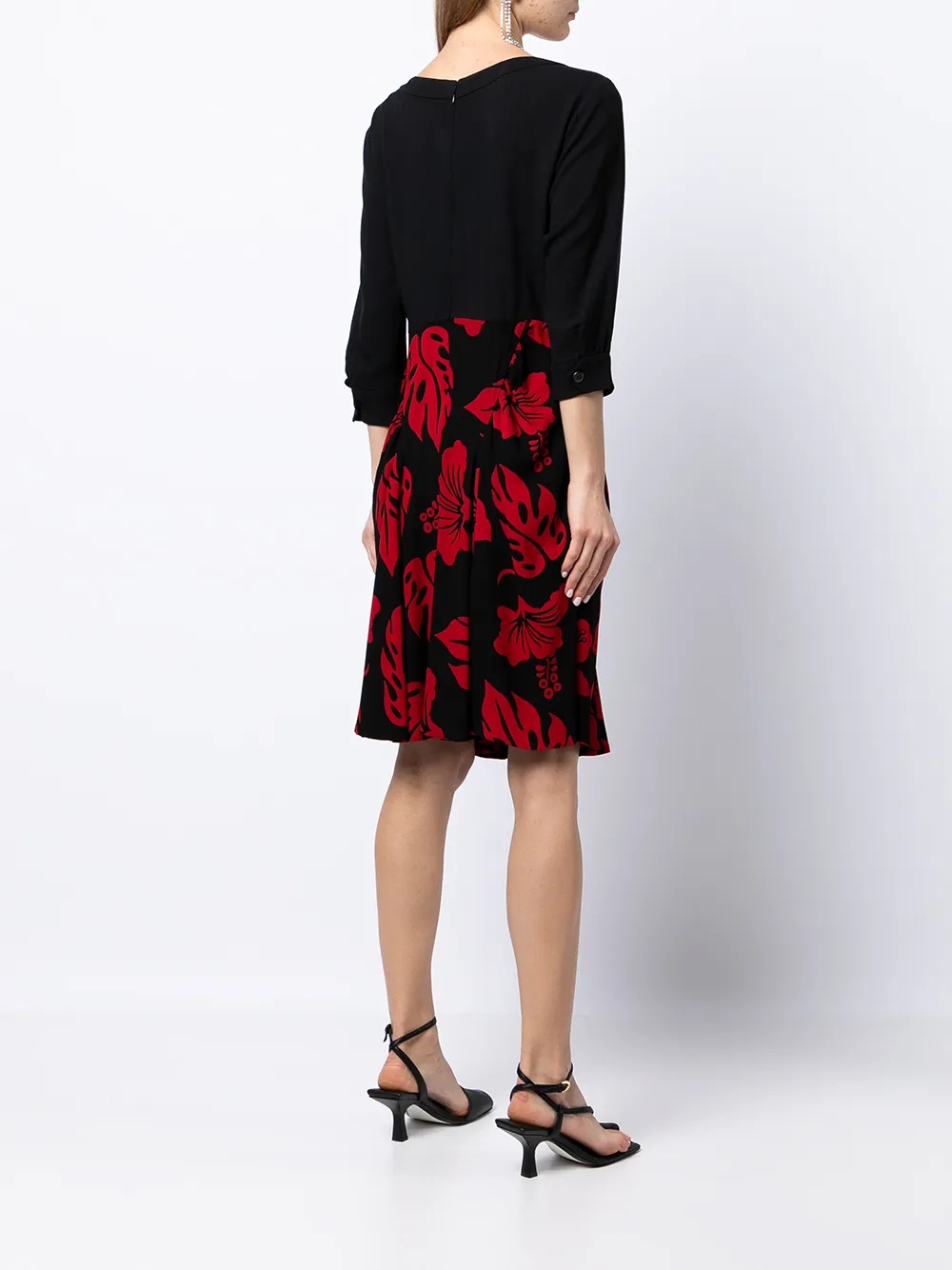 Femme Prada Robe Courte à Fleurs 6 Femme Prada Robe Courte à Fleurs – Image 4