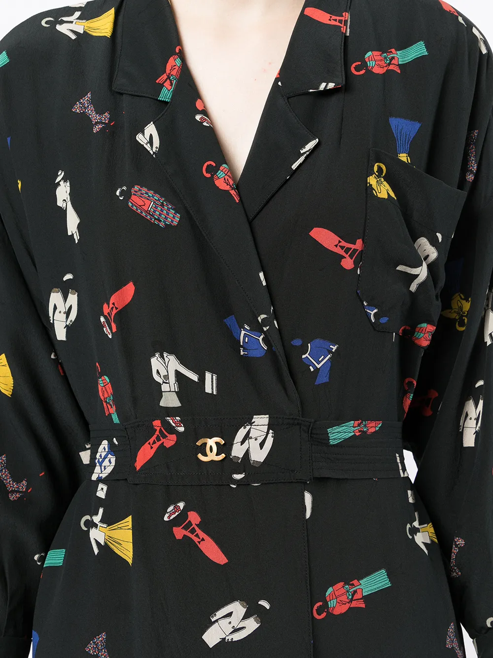 Femme CHANEL Robe Portefeuille à Imprimé Graphique (années 1980-1990) 7 Femme CHANEL Robe Portefeuille à Imprimé Graphique (années 1980-1990) – Image 5