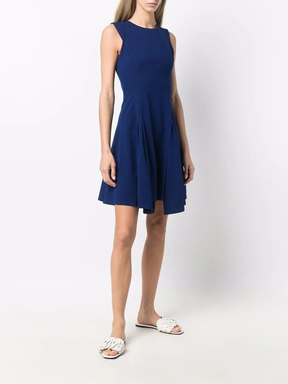 Femme Christian Dior Robe Sans Manches évasée Pre-owned (années 2000) 5 Femme Christian Dior Robe Sans Manches évasée Pre-owned (années 2000) – Image 3