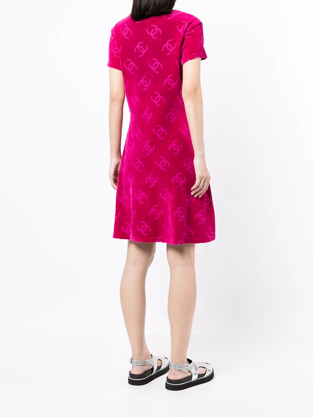 Femme CHANEL Robe Courte à Motif CC (1996) 6 Femme CHANEL Robe Courte à Motif CC (1996) – Image 4