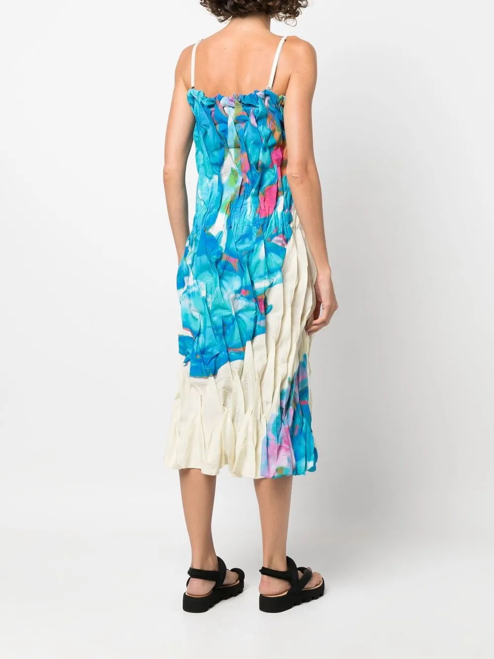 Femme Issey Miyake Robe Mi-longue Froncée à Imprimé Abstrait (années 2000) 6 Femme Issey Miyake Robe Mi-longue Froncée à Imprimé Abstrait (années 2000) – Image 4