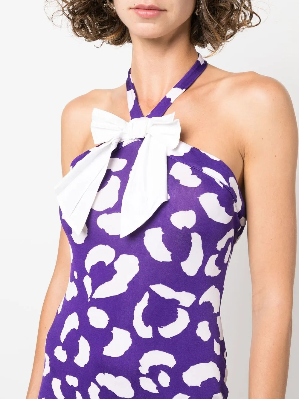 Femme Moschino Robe Impirmée à Dos-nu (années 2000) 7 Femme Moschino Robe Impirmée à Dos-nu (années 2000) – Image 5