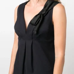 Femme Moschino Robe Sans Manches à Détail De Nœud (années 2000) 11 Femme Moschino Robe Sans Manches à Détail De Nœud (années 2000) -Promos Féerie Jupe Boutique 17834143 39888656 1000