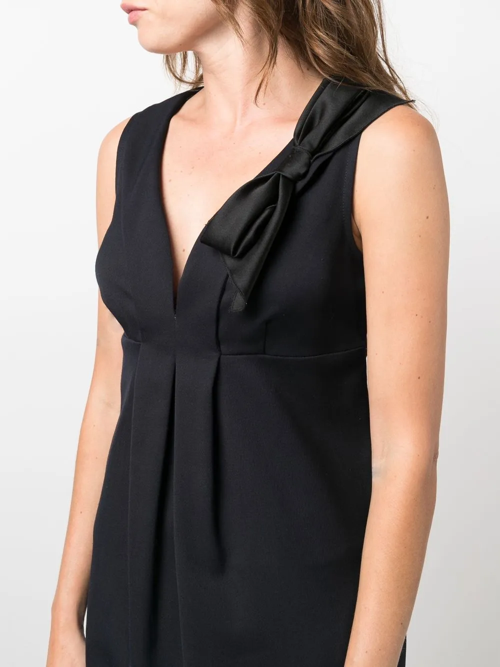 Femme Moschino Robe Sans Manches à Détail De Nœud (années 2000) 7 Femme Moschino Robe Sans Manches à Détail De Nœud (années 2000) – Image 5
