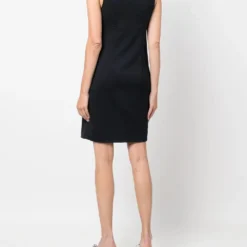 Femme Moschino Robe Sans Manches à Détail De Nœud (années 2000) 10 Femme Moschino Robe Sans Manches à Détail De Nœud (années 2000) -Promos Féerie Jupe Boutique 17834143 39889037 1000