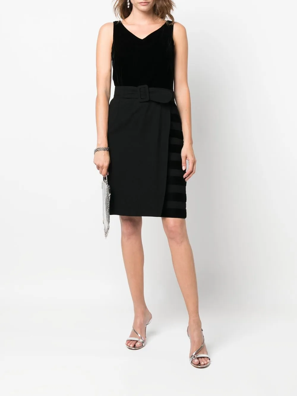 Femme Valentino Garavani Robe Ceinturée à Design Superposé (années 1980) 4 Femme Valentino Garavani Robe Ceinturée à Design Superposé (années 1980) – Image 2