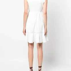 Femme Valentino Garavani Robe à Détails En Dentelle (années 2010) 10 Femme Valentino Garavani Robe à Détails En Dentelle (années 2010) -Promos Féerie Jupe Boutique 18066656 40180103 1000