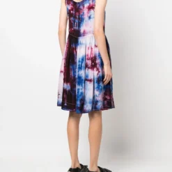 Femme Prada Robe Sans Manches à Imprimé Tie Dye (années 2000) 10 Femme Prada Robe Sans Manches à Imprimé Tie Dye (années 2000) -Promos Féerie Jupe Boutique 18163411 40183786 1000