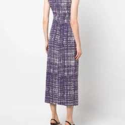 Femme Prada Robe Mi-longue à Motif Grille (années 2000) 10 Femme Prada Robe Mi-longue à Motif Grille (années 2000) -Promos Féerie Jupe Boutique 18177026 40200503 1000