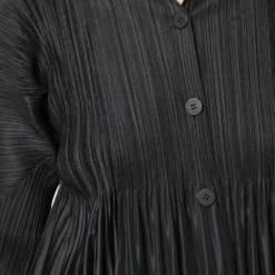 Femme Issey Miyake Robe Plissée Pleats Please à Boutonnière (années 2000) 11 Femme Issey Miyake Robe Plissée Pleats Please à Boutonnière (années 2000) -Promos Féerie Jupe Boutique 18263548 39063483 1000