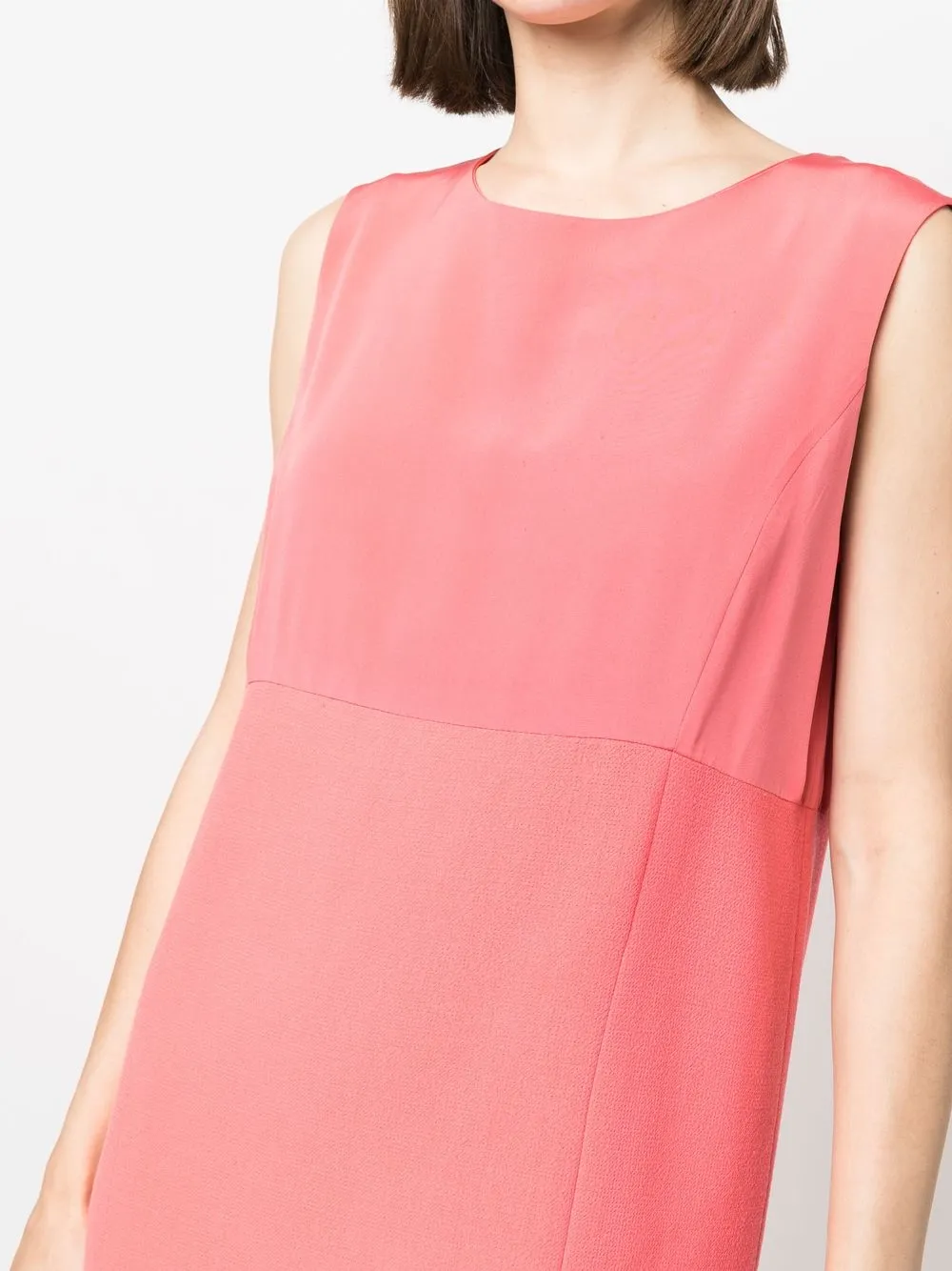 Femme CHANEL Ensemble Robe-blazer à Boutons CC (années 1980) 8 Femme CHANEL Ensemble Robe-blazer à Boutons CC (années 1980) – Image 6