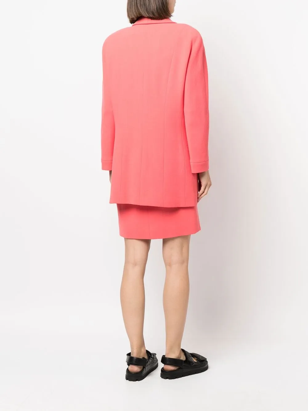 Femme CHANEL Ensemble Robe-blazer à Boutons CC (années 1980) 6 Femme CHANEL Ensemble Robe-blazer à Boutons CC (années 1980) – Image 4