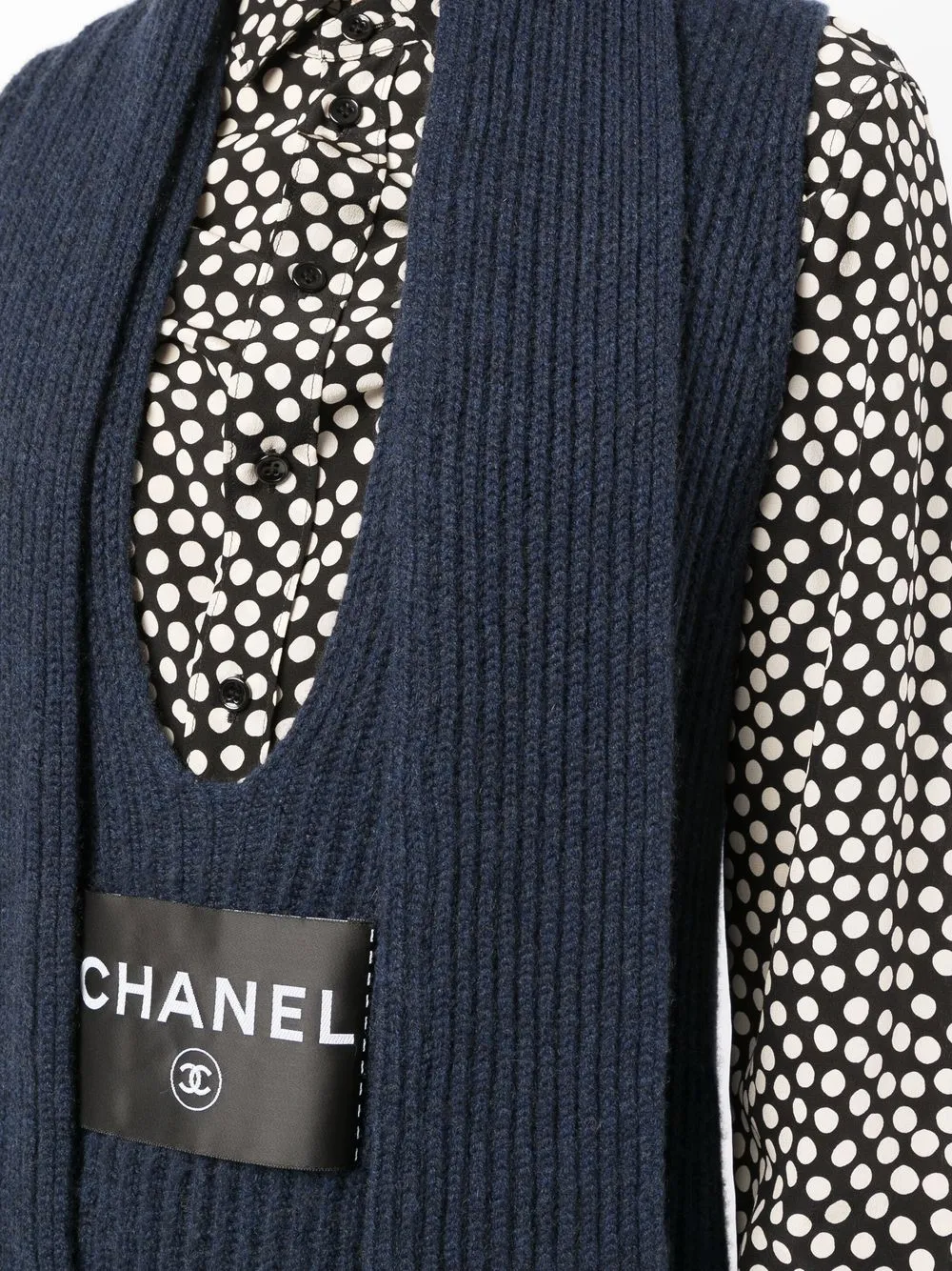 Femme CHANEL Robe En Maille à Patch Logo (années 2000) 7 Femme CHANEL Robe En Maille à Patch Logo (années 2000) – Image 5