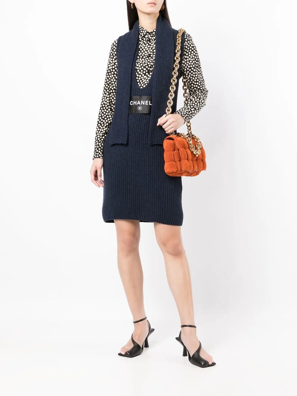 Femme CHANEL Robe En Maille à Patch Logo (années 2000) 4 Femme CHANEL Robe En Maille à Patch Logo (années 2000) – Image 2