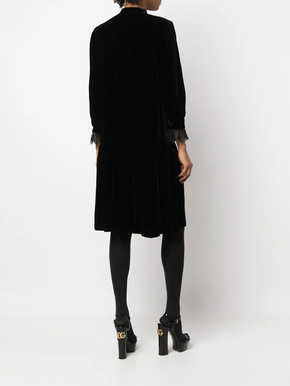 Femme Christian Dior Robe En Velours à Manches Longue Pre-owned (années 1970) 6 Femme Christian Dior Robe En Velours à Manches Longue Pre-owned (années 1970) – Image 4