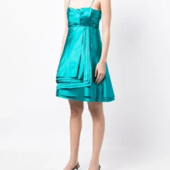 Femme Prada Robe En Soie à Design Superposé 9 Femme Prada Robe En Soie à Design Superposé -Promos Féerie Jupe Boutique 19051828 41833745 1000