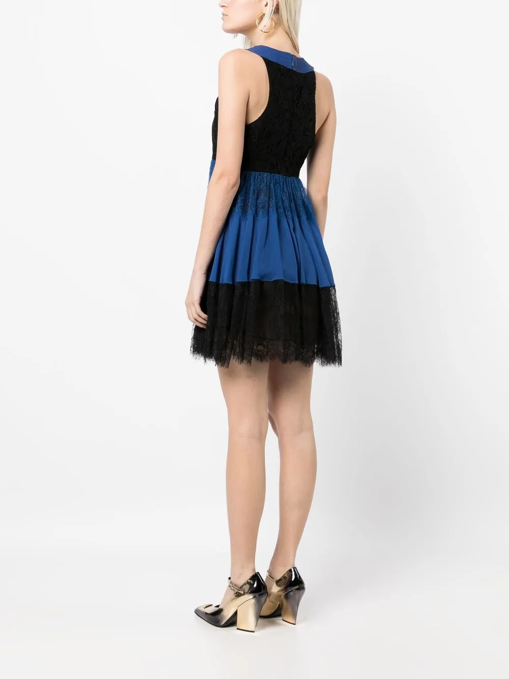 Femme PUCCI Robe Droite à Design Colour Block (années 2010) 6 Femme PUCCI Robe Droite à Design Colour Block (années 2010) – Image 4