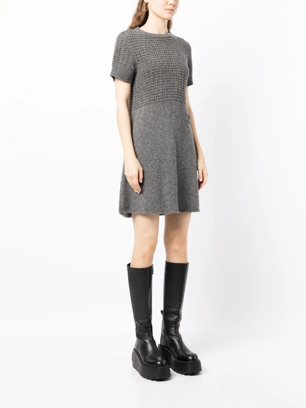 Femme CHANEL Robe Sports à Patch Logo (2009) 5 Femme CHANEL Robe Sports à Patch Logo (2009) – Image 3