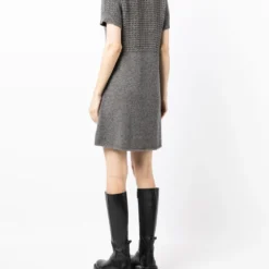 Femme CHANEL Robe Sports à Patch Logo (2009) 10 Femme CHANEL Robe Sports à Patch Logo (2009) -Promos Féerie Jupe Boutique 19239084 42396743 1000