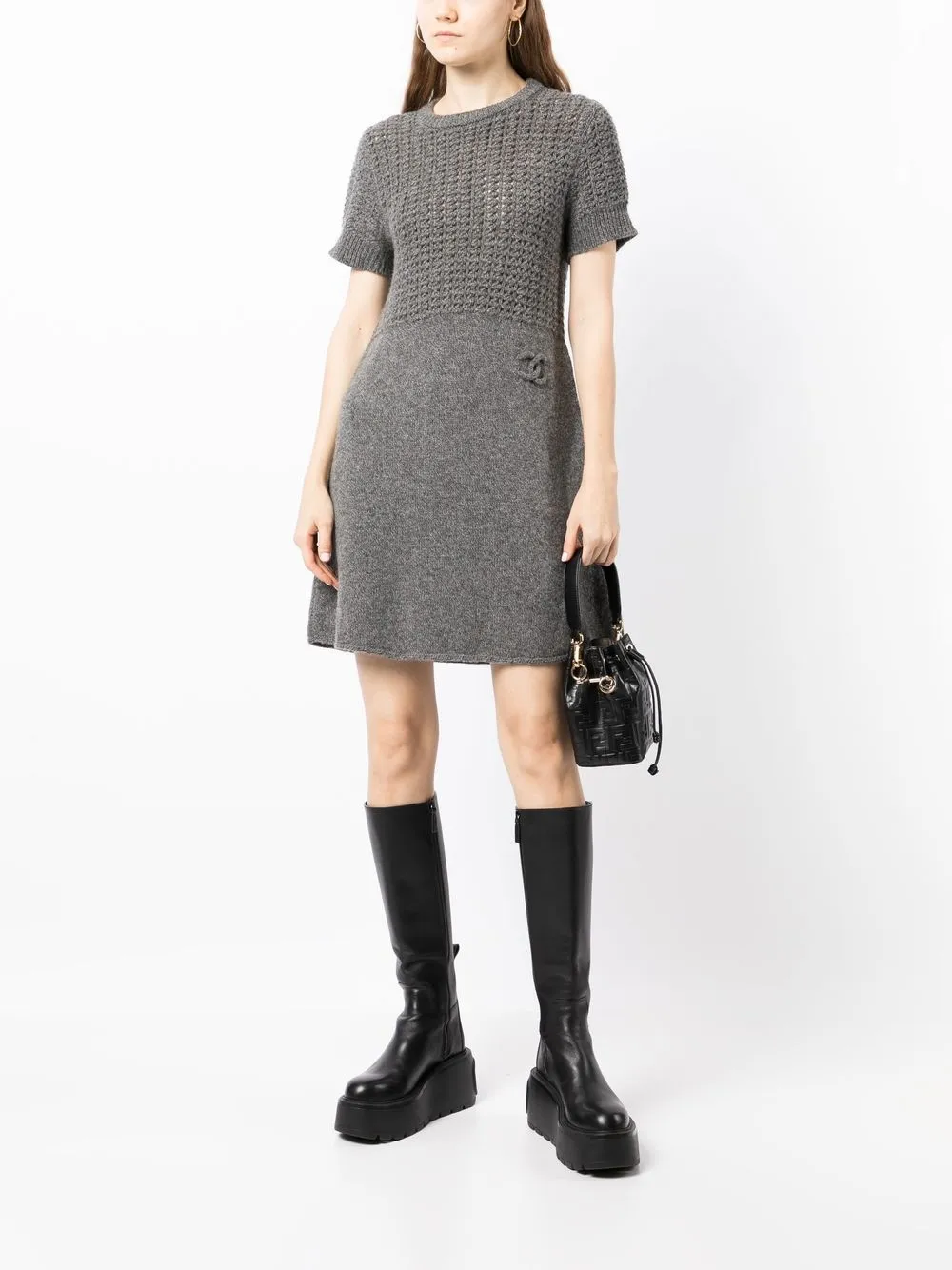 Femme CHANEL Robe Sports à Patch Logo (2009) 4 Femme CHANEL Robe Sports à Patch Logo (2009) – Image 2