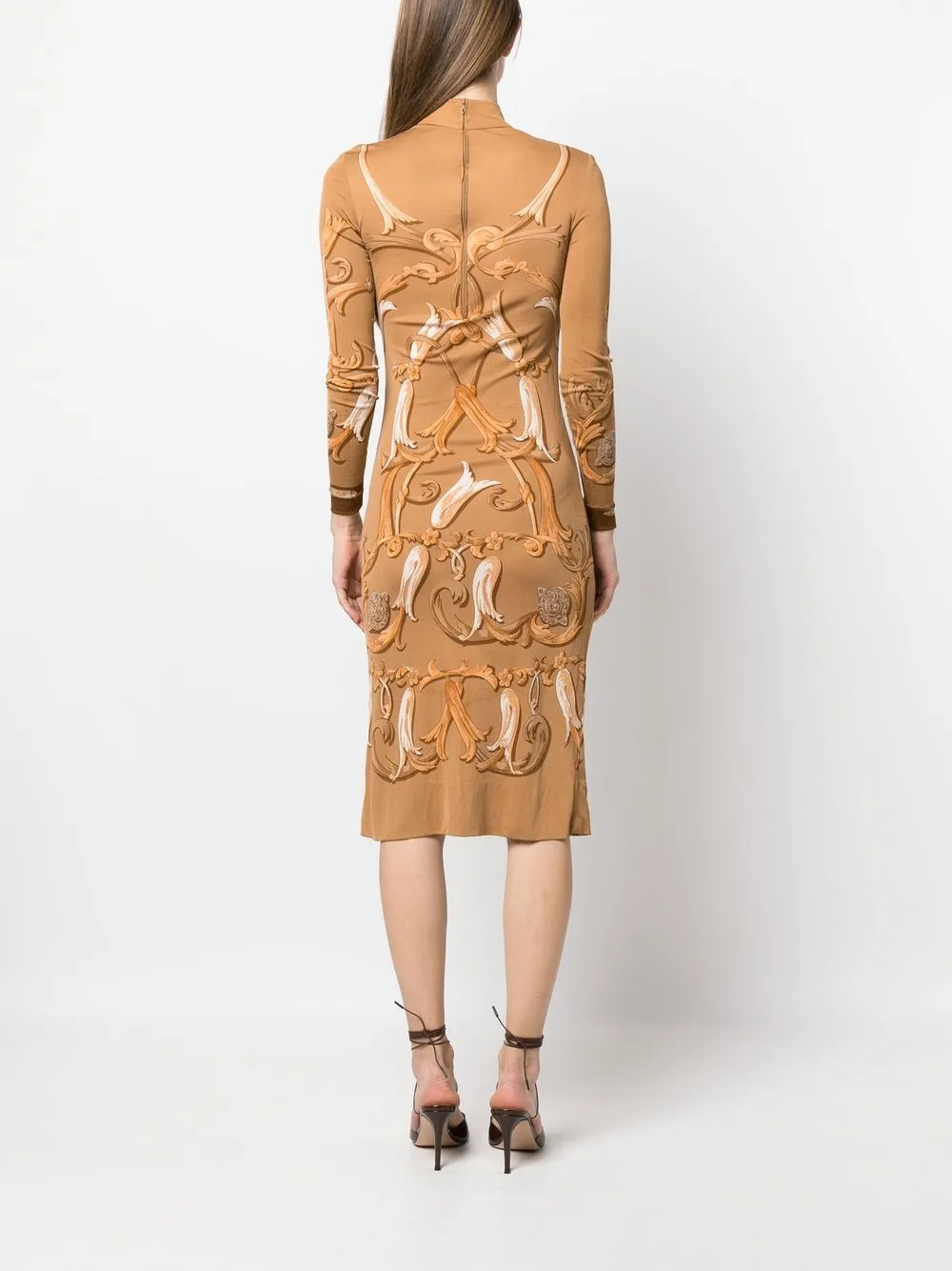 Femme Hermès Robe En Soie à Imprimé Art Nouveau Pre-owned (années 1970) 6 Femme Hermès Robe En Soie à Imprimé Art Nouveau Pre-owned (années 1970) – Image 4