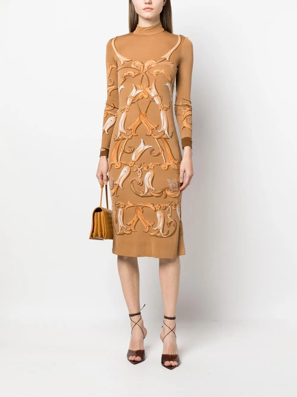 Femme Hermès Robe En Soie à Imprimé Art Nouveau Pre-owned (années 1970) 4 Femme Hermès Robe En Soie à Imprimé Art Nouveau Pre-owned (années 1970) – Image 2