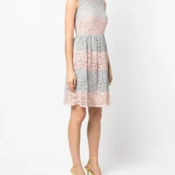 Femme Valentino Garavani Robe En Dentelle à Design Colour Block (années 2000) 10 Femme Valentino Garavani Robe En Dentelle à Design Colour Block (années 2000) -Promos Féerie Jupe Boutique 19448448 43374932 1000