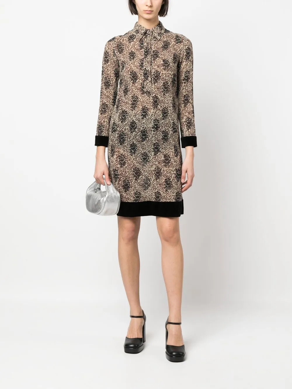 Femme Jean Paul Gaultier Robe-chemise à Imprimé Feuillage (années 1990) 4 Femme Jean Paul Gaultier Robe-chemise à Imprimé Feuillage (années 1990) – Image 2