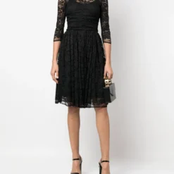 Femme Dolce & Gabbana Robe En Dentelle à Coupe évasée (années 2000) 8 Femme Dolce & Gabbana Robe En Dentelle à Coupe évasée (années 2000) -Promos Féerie Jupe Boutique 19477225 43962946 1000