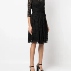 Femme Dolce & Gabbana Robe En Dentelle à Coupe évasée (années 2000) 9 Femme Dolce & Gabbana Robe En Dentelle à Coupe évasée (années 2000) -Promos Féerie Jupe Boutique 19477225 43964270 1000