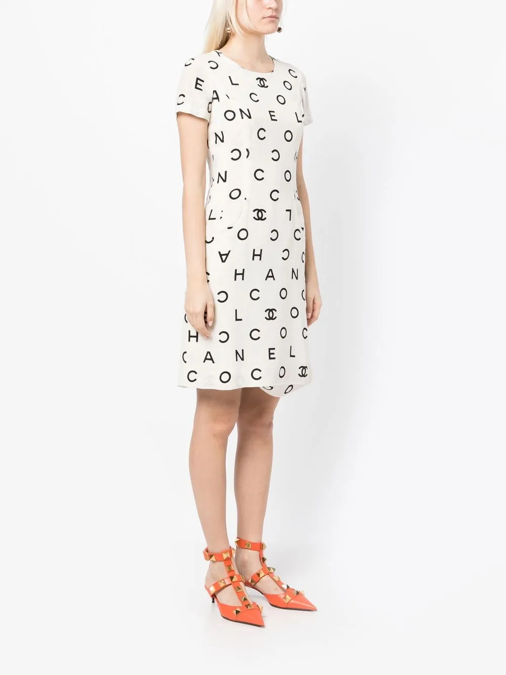 Femme CHANEL Robe En Soie à Logo Coco (années 1990) 5 Femme CHANEL Robe En Soie à Logo Coco (années 1990) – Image 3